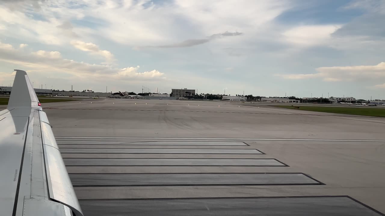 American Airlines takeoff at Miami international airport in 4K.