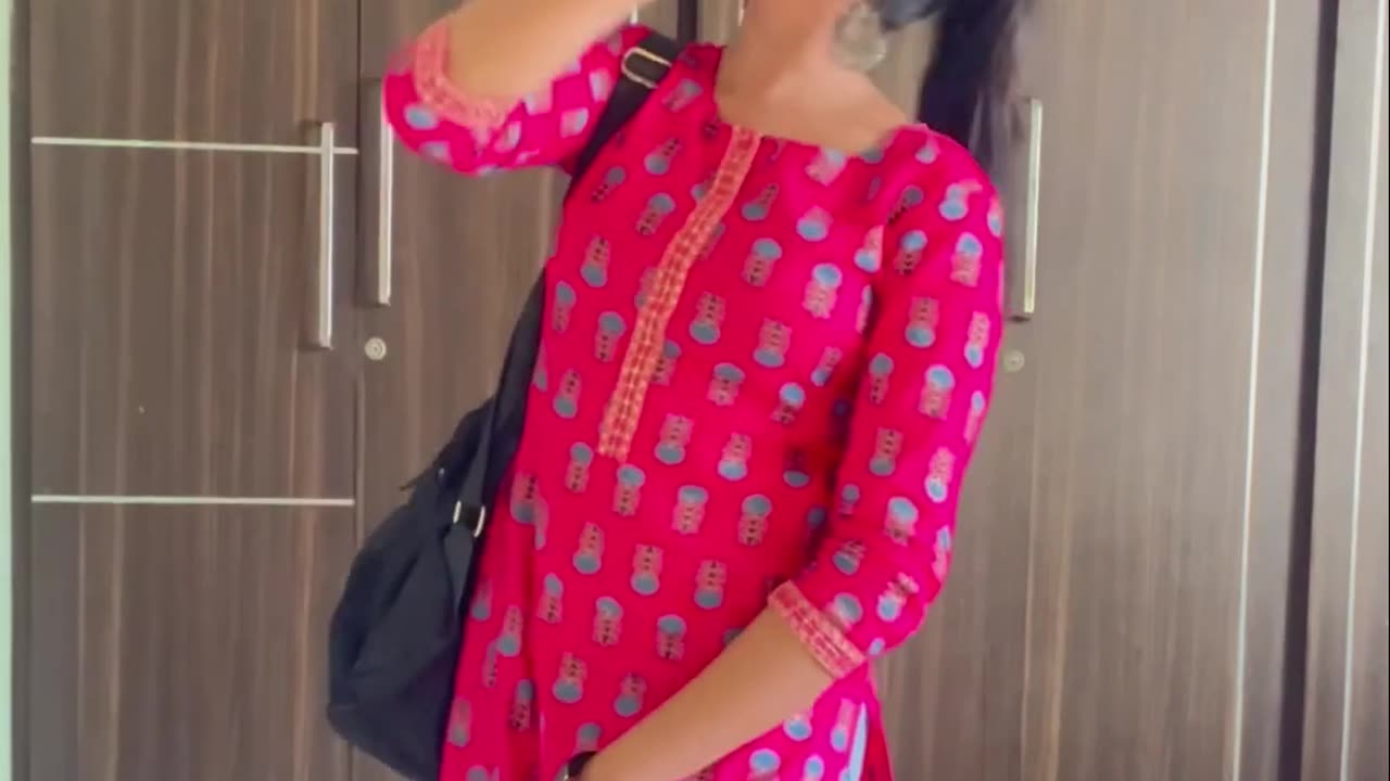 Ma akka ki suprise Gift echanu PRANK anukundhi #telugu #suprise #gifts #girls #girl #dog