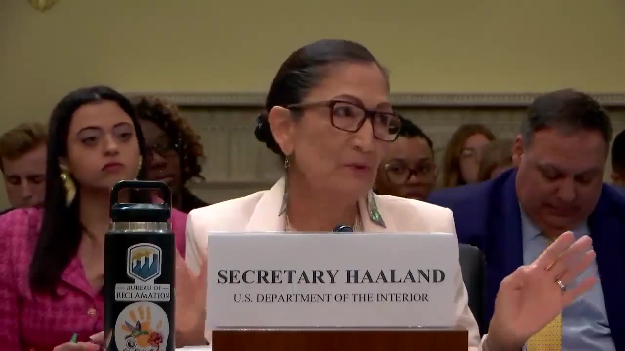 USA: Biden’s Interior Secretary Deb Haaland admits she hasn’t been to the southern border!