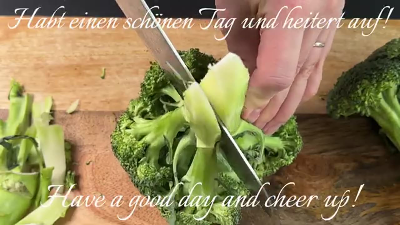 This is vegetable enjoyment! Broccoli with chicken like in a restaurant! Dinner in 10 minutes.