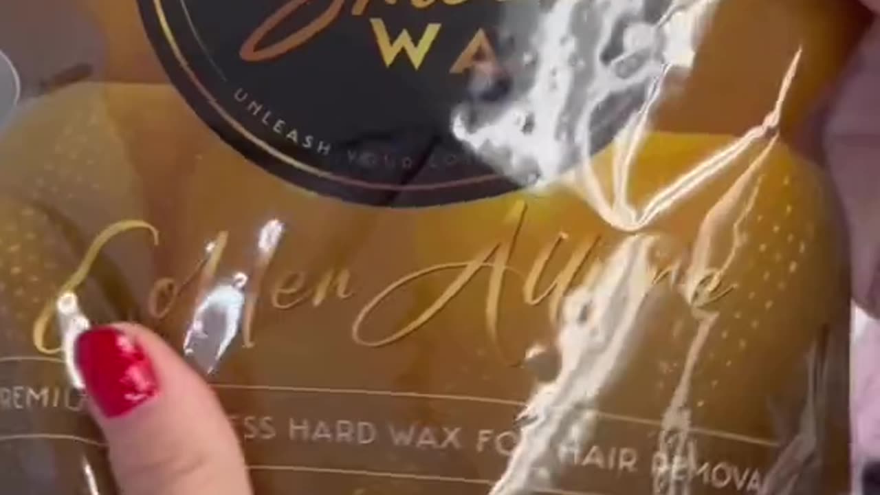 Sexy Smooth Golden Allure Hard Wax Review by @hausofluxestudios