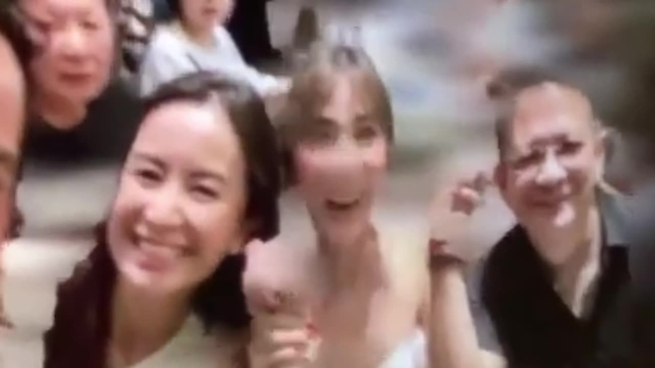 PICTURE NI JAMES KUMAR KASAMA SI CHIZ ESCUDERO