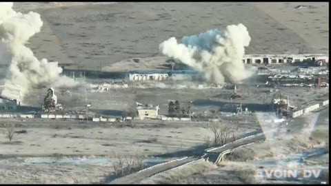 Clearing a stronghold between Pavlovka and Ugledar.