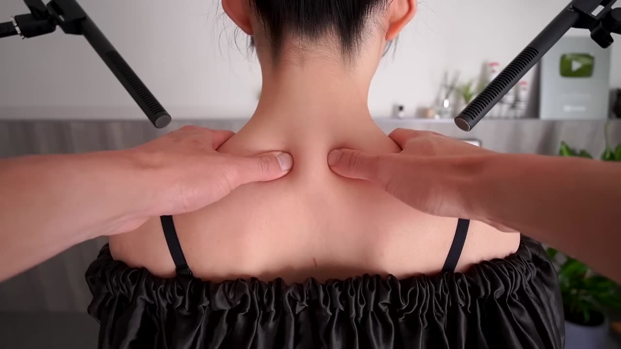 ASMR Massage therapy using acupuncture points - relieves muscle tension in the neck and shoulders