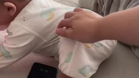 So cute baby，today i like to cry