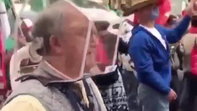 Does this mask make my head look FAT??
