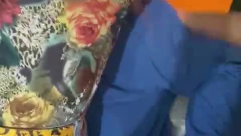 Napoli donne picchiano uomo