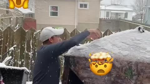 Fake snow in USA, it's made out of plastic with video proof