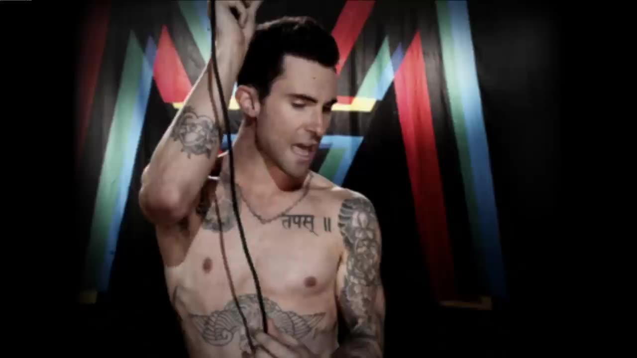 Maroon 5 - Moves Like Jagger ft. Christina Aguilera (Official Music Video)