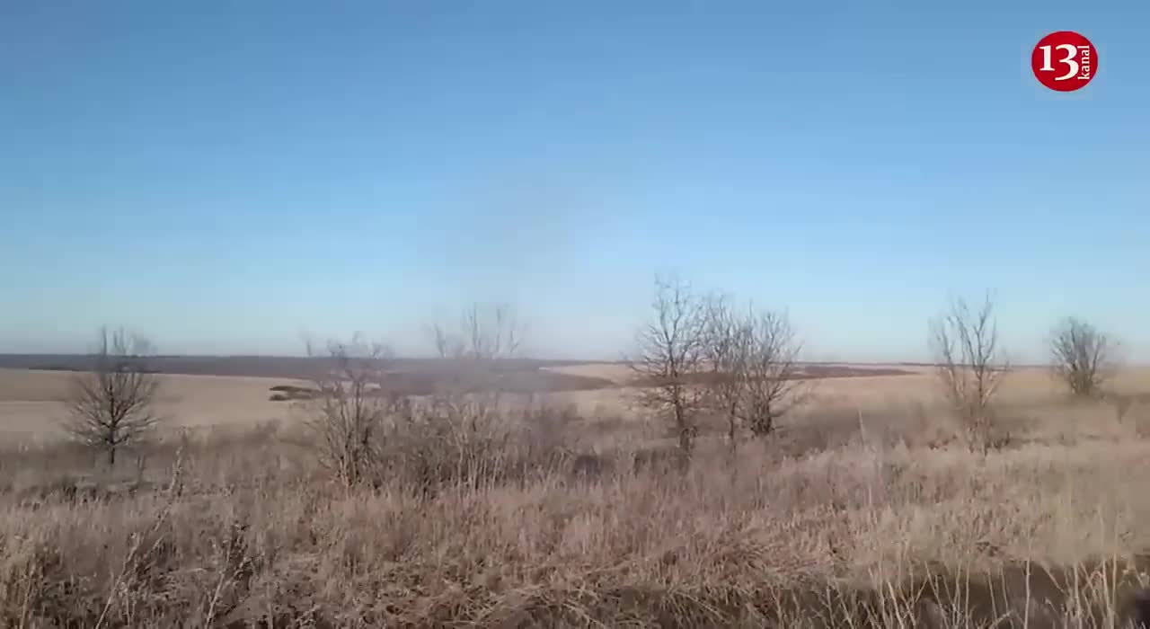 This is how Ukrainian soldiers hit the moving Russian armored vehicles