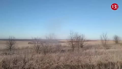 This is how Ukrainian soldiers hit the moving Russian armored vehicles