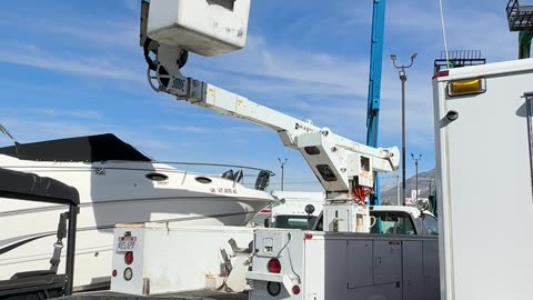 Boom / Bucket Truck 2006 Ford F-550 4x4 Diesel 44' Duralift DTA35 Aerial Lift