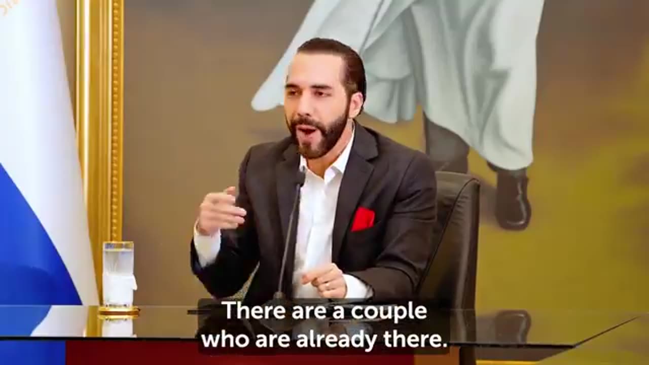 l presidente di El Salvador Nayib Bukele annuncia che sta indagando sui funzionari