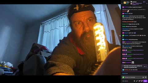 2023-01-27 (3bis) - Harnachement de Maya - Twitch Triskelina (version avec chat)