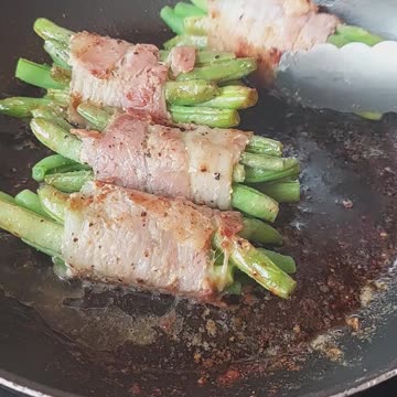 Stir Fry Green Beans 🫘 rolled with Bacon 🥓 #food #homemade #vegetables #stirfry #howto #recipe