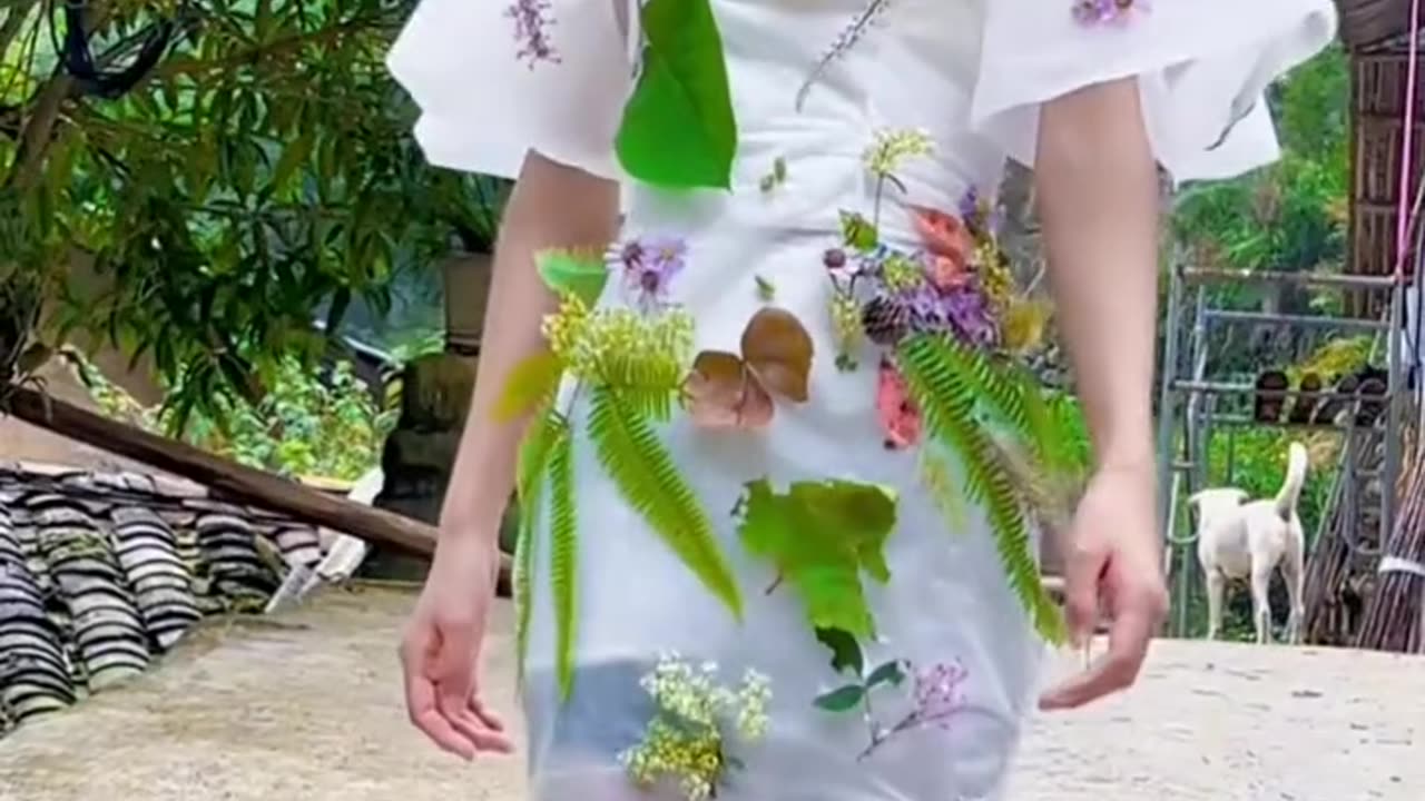 Women are becoming popular on the Internet with their strange outfits