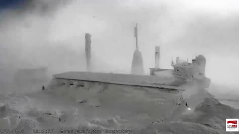 INSANE conditions on Mt Washington, NH. 120mph+ winds and -95°F wind chill