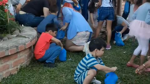 Celebrando con alegría! Fiesta de cumpleaños con piñata