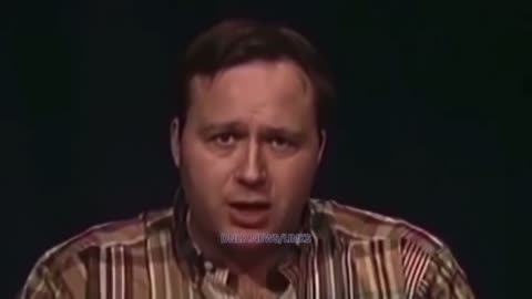 Alex Jones in 2002 talking about the globalists and open borders