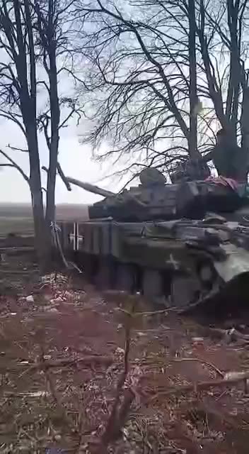Ukrainian Tank Firing at Russian Positions