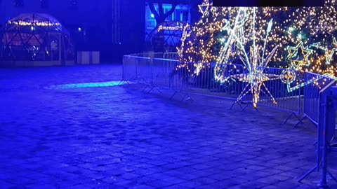 Miesto (ir visuomenės) spindesys bei skurdas