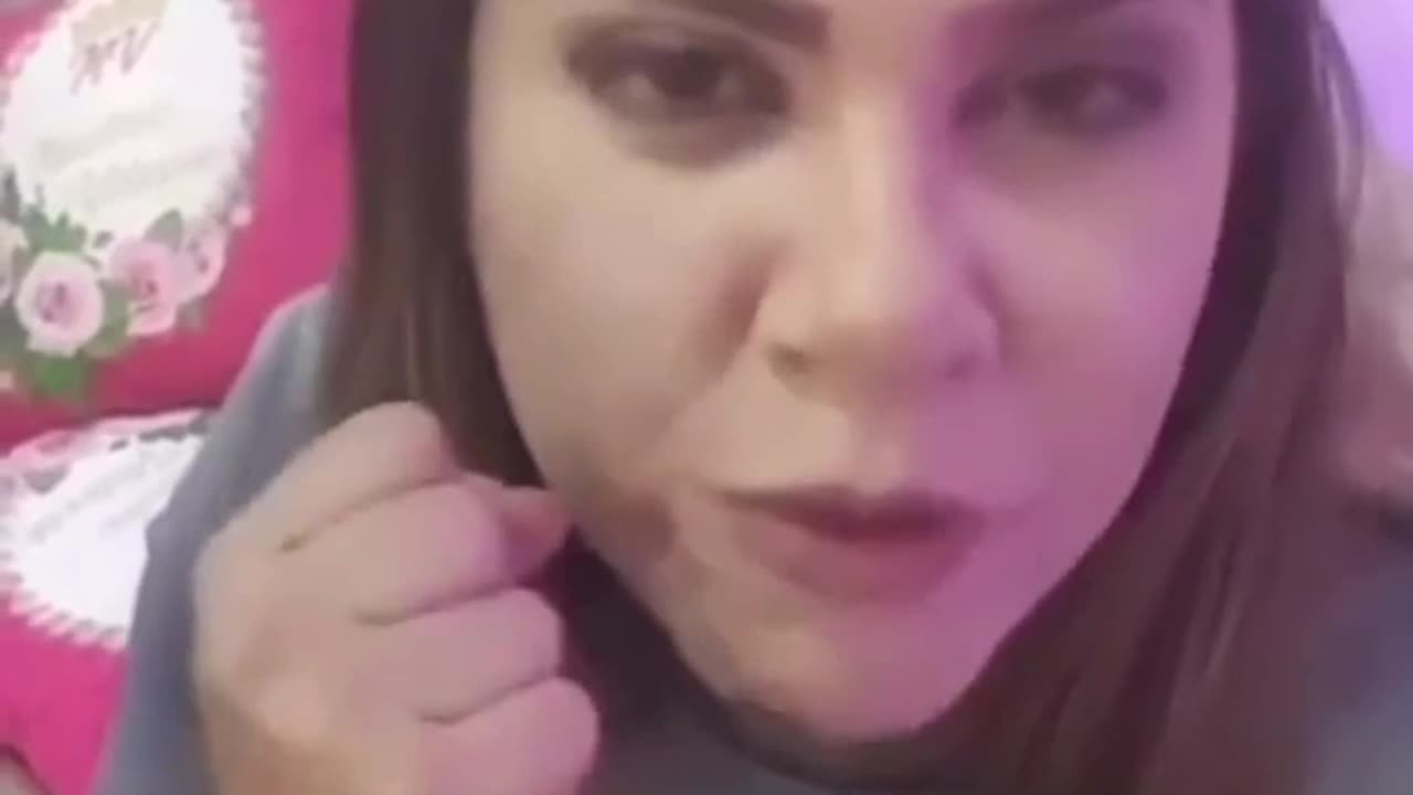 Cantora Sarah Farias da recado para os levitas de mistério de louvor