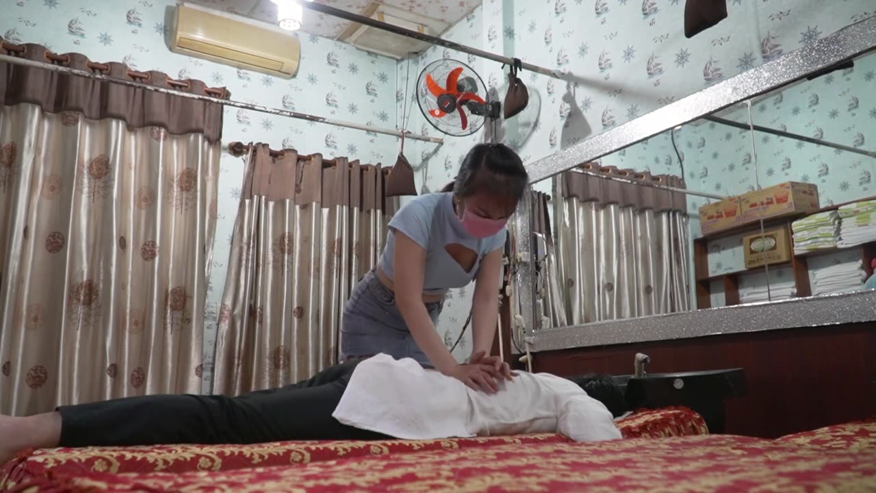 Seductive and Pretty girl Vietnamese barbershop massage service is perfect for pure strong