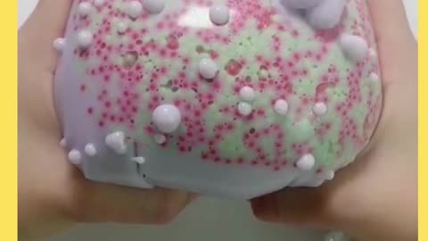 Fun art created by gooey substance, so fun to watch