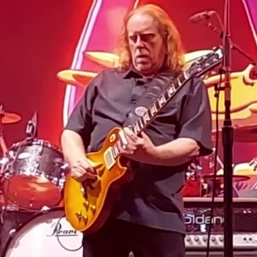Warren Haynes (Gov't Mule) - LIVE @ 420Fest (Short 4)