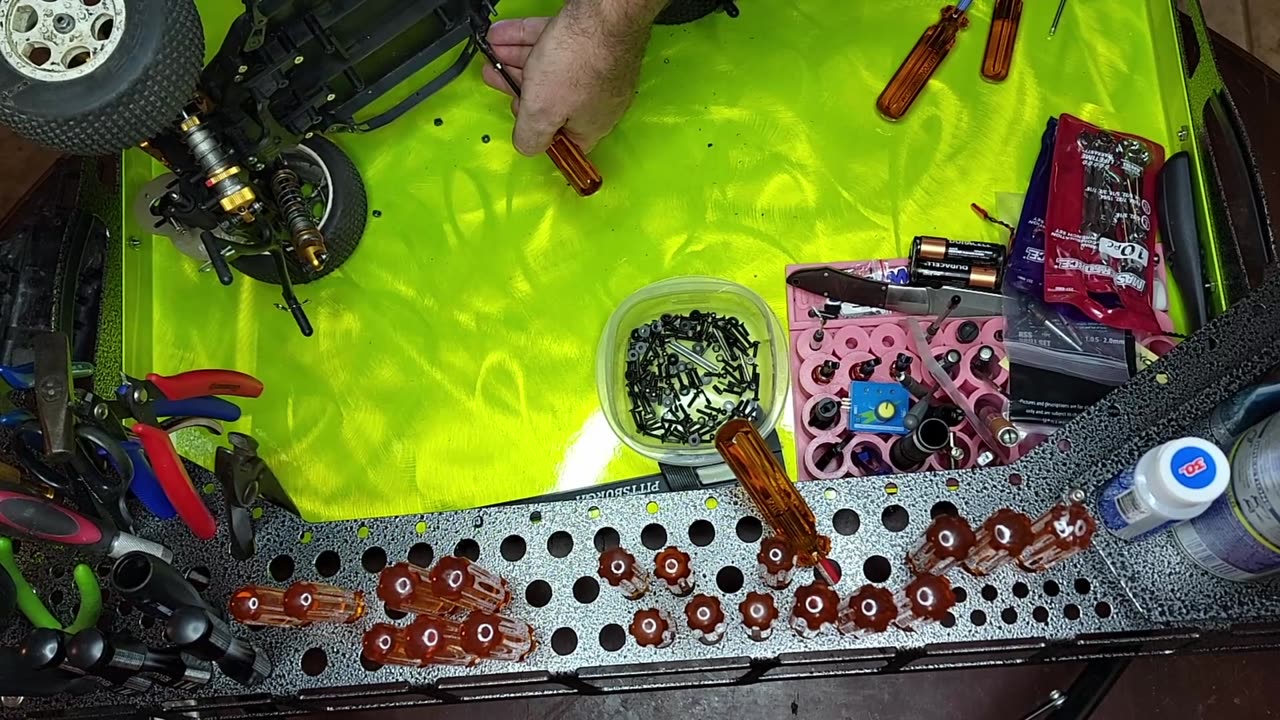 Disassembly of a Team Durango DESC210R Roller