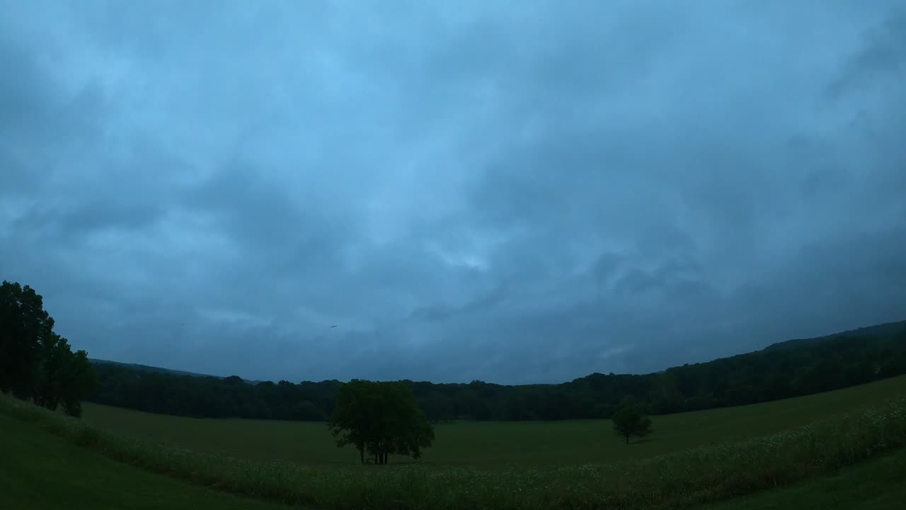 Sun ☔ Rise 6 1 24 64f/18c