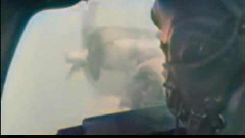 US B17 Co-Pilot Watches His Engine Go Out While Flying - Intense COLOURIZED Footage 🇺🇸✈️🔥🎥