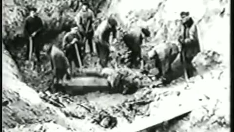 Im Wald von Katyn (1943)