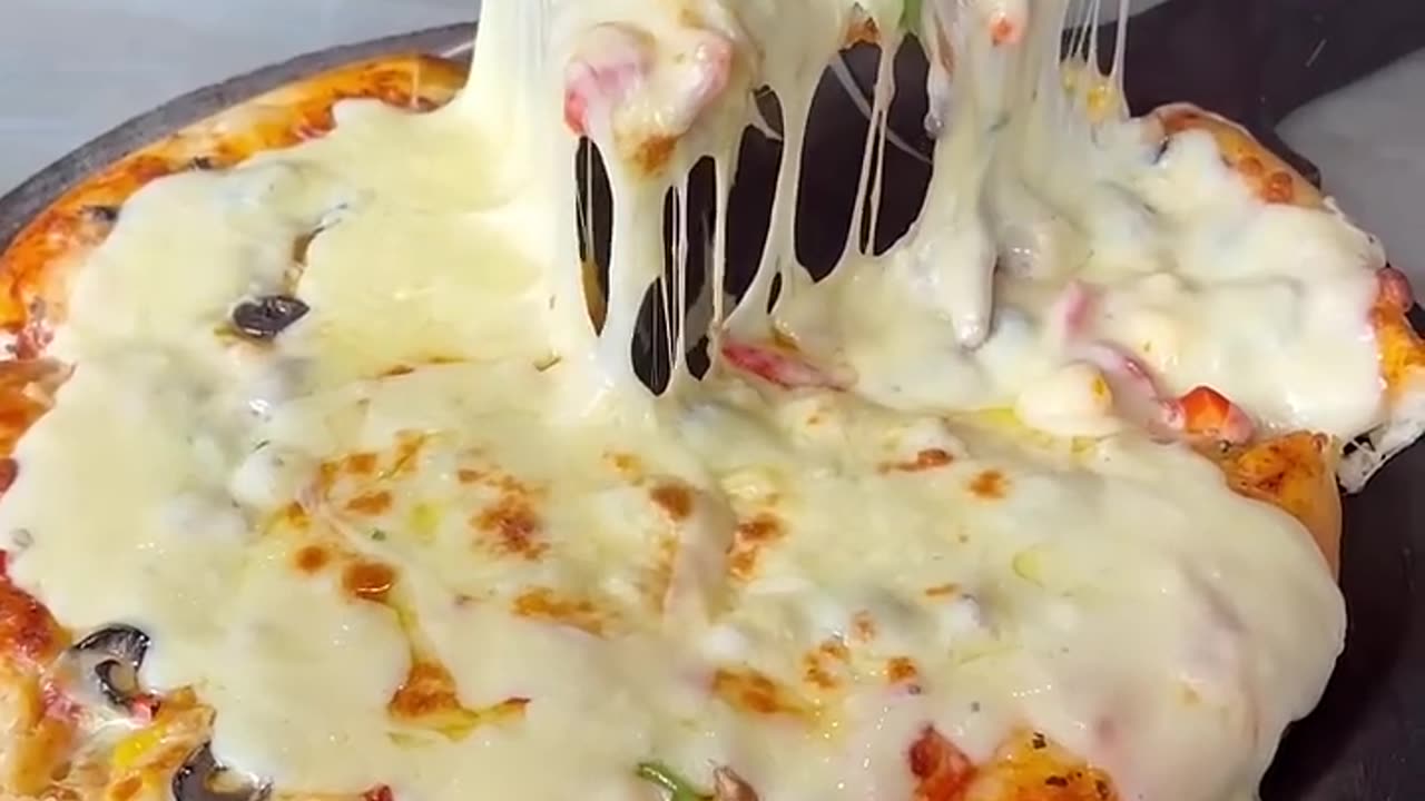 Cheeseist pizza ever😋😋🧀🧀