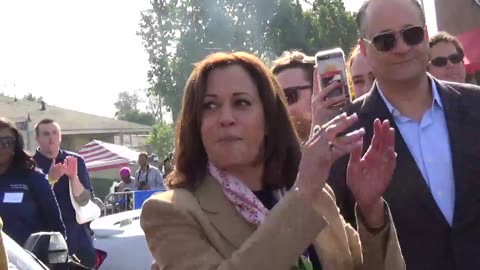 A video from 2018 of Kamala Harris She's seen chanting "down with deportation."