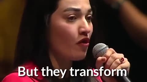 muniba mazari