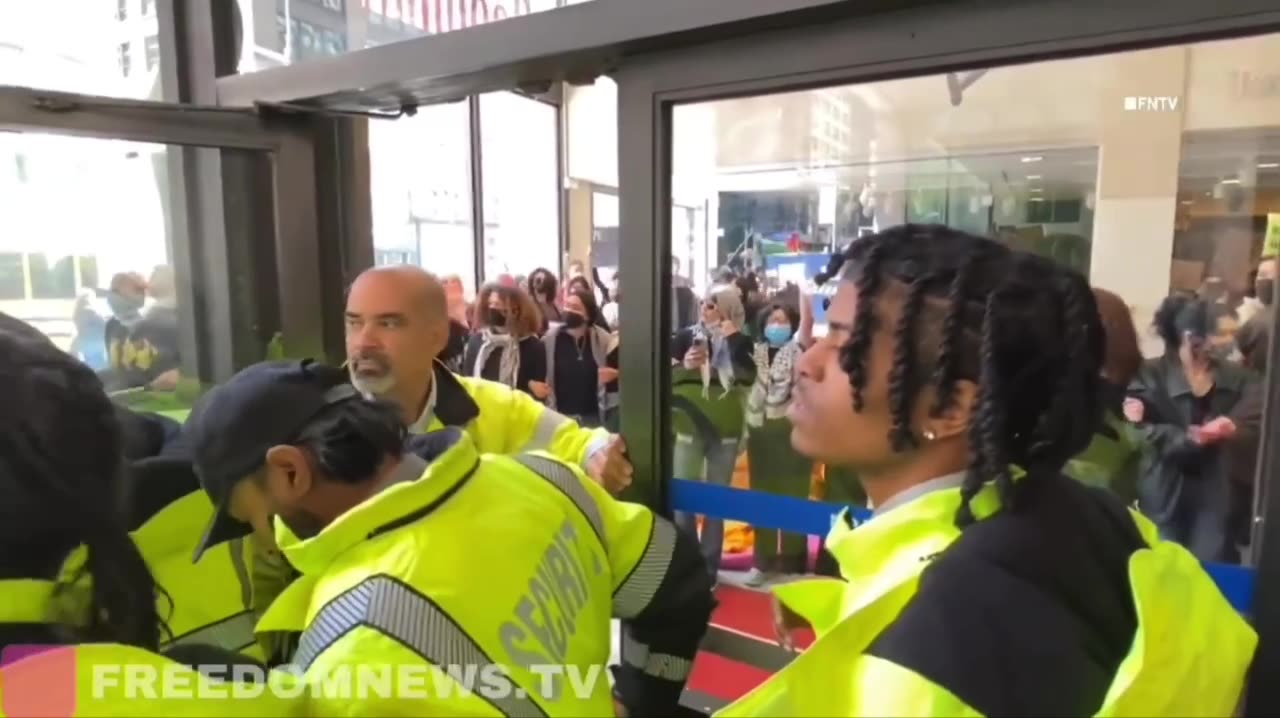 Palestine Protestors Take Over FIT Institute NYC