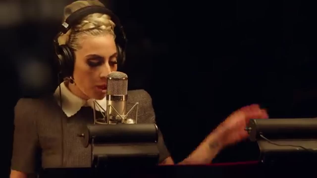 Tony Bennett, Lady Gaga - Love For Sale (Music Video)