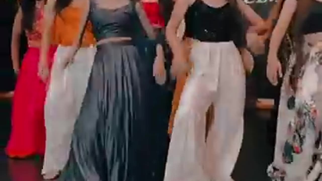 Cutiee dancing