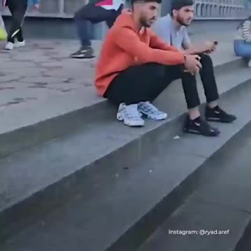 German Police Chase and Detain 10-Year-Old Boy with Palestinian Flag at Berlin Rally