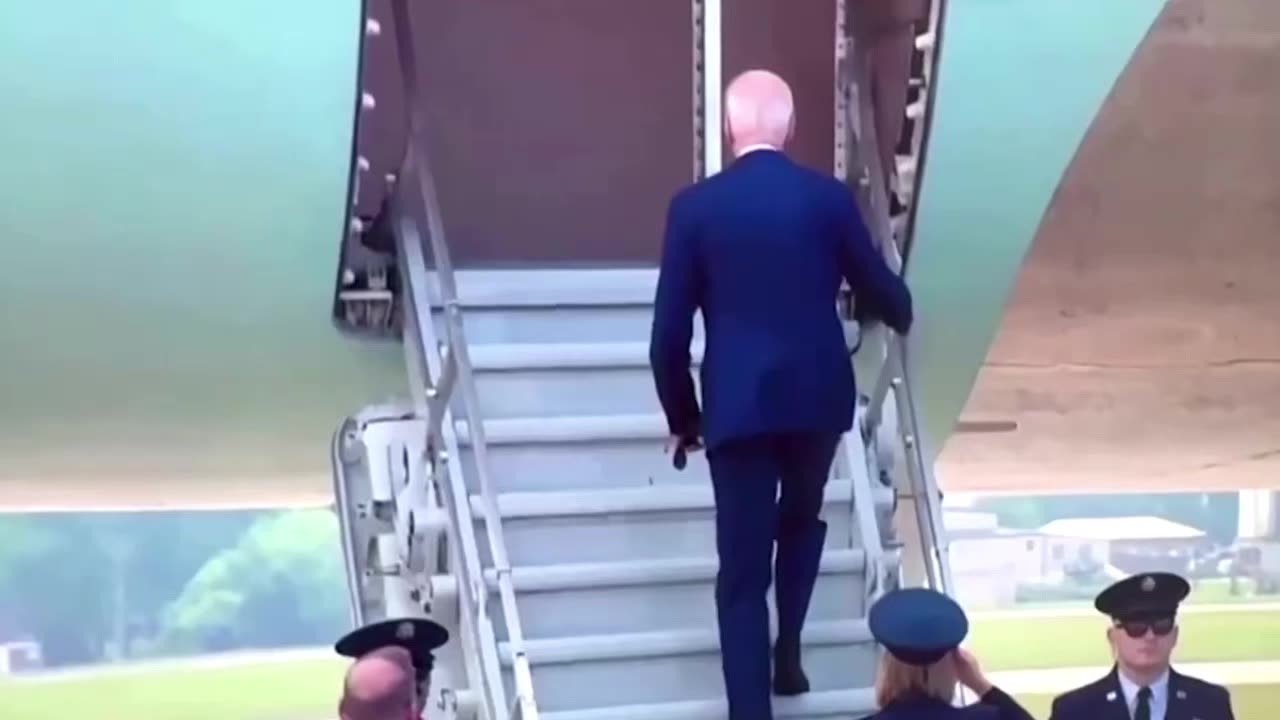 Clumsy Joe just WOBBLED at the top of the Short Stairs of Air Force One Today!