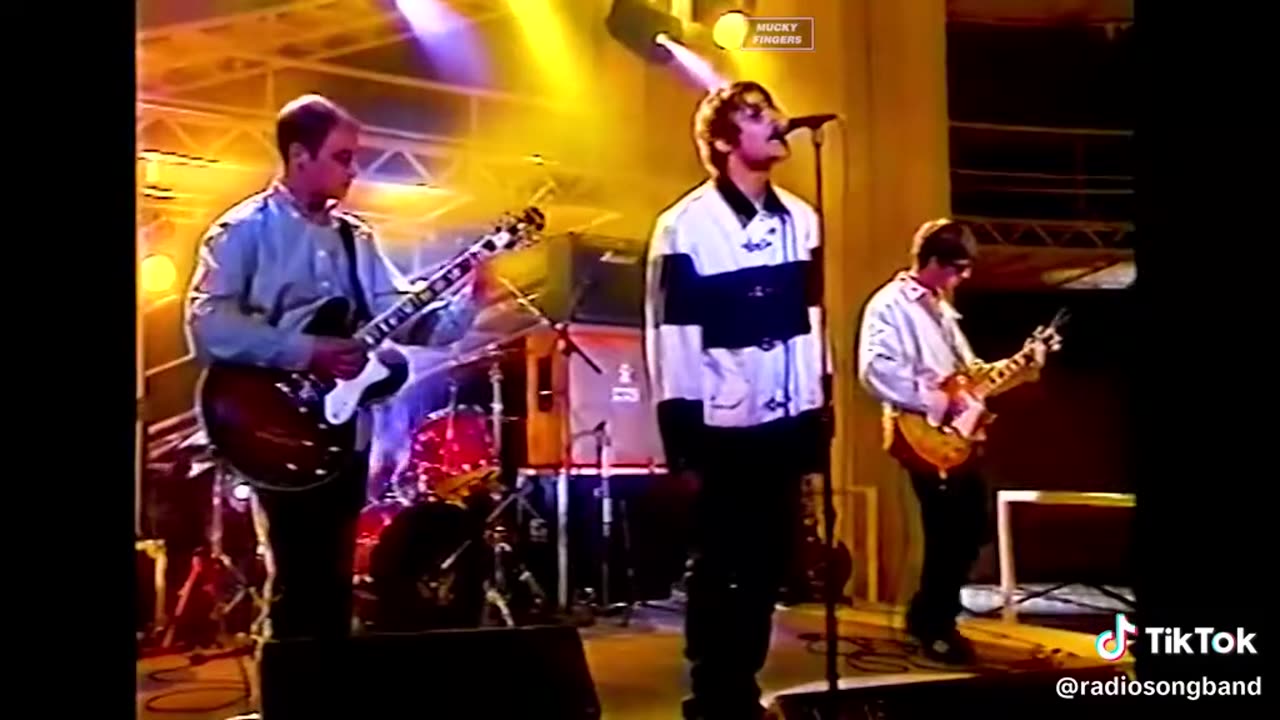 Supersonic ~ Oasis ( Live ) +++ Description