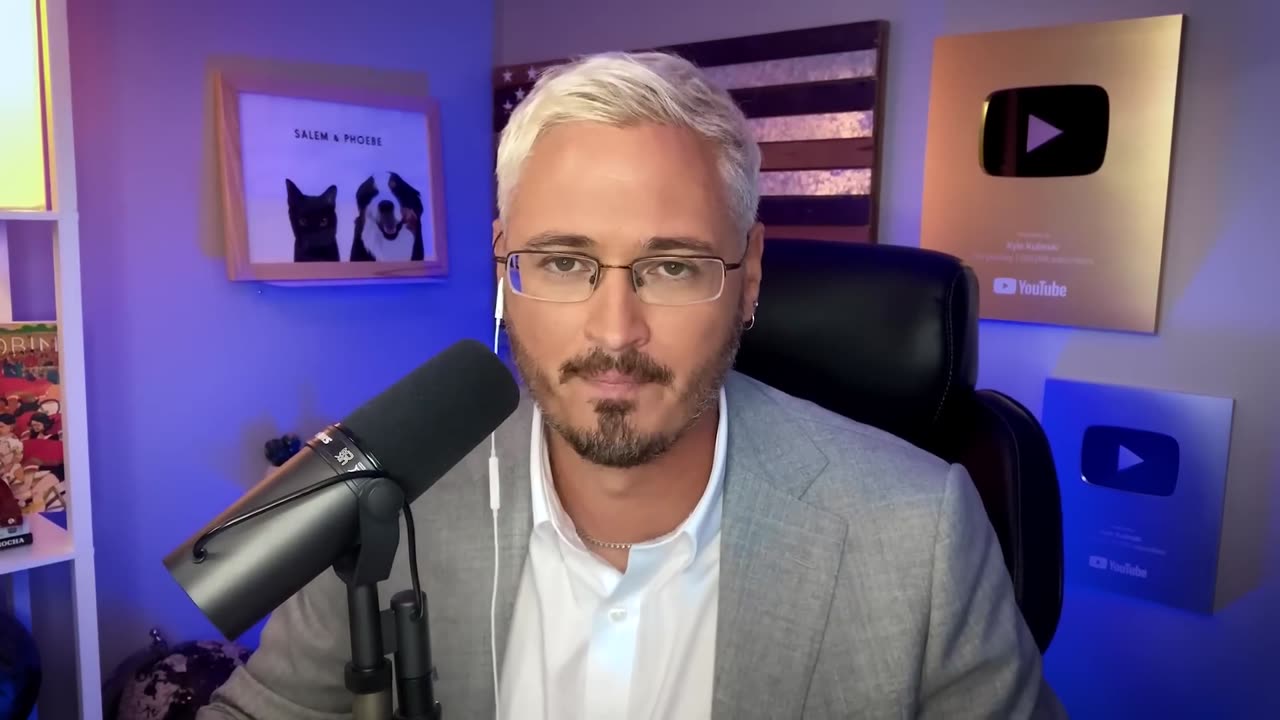 Joe Rogan Compares Tim Walz To Kim Jong Un! _ The Kyle Kulinski Show