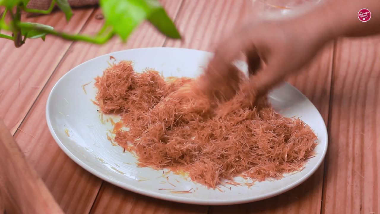 Kunafa Recipe Without Oven _ Kunafa Without Kataifi _ Cheesy Kunafa _ Sharmilazkitchen