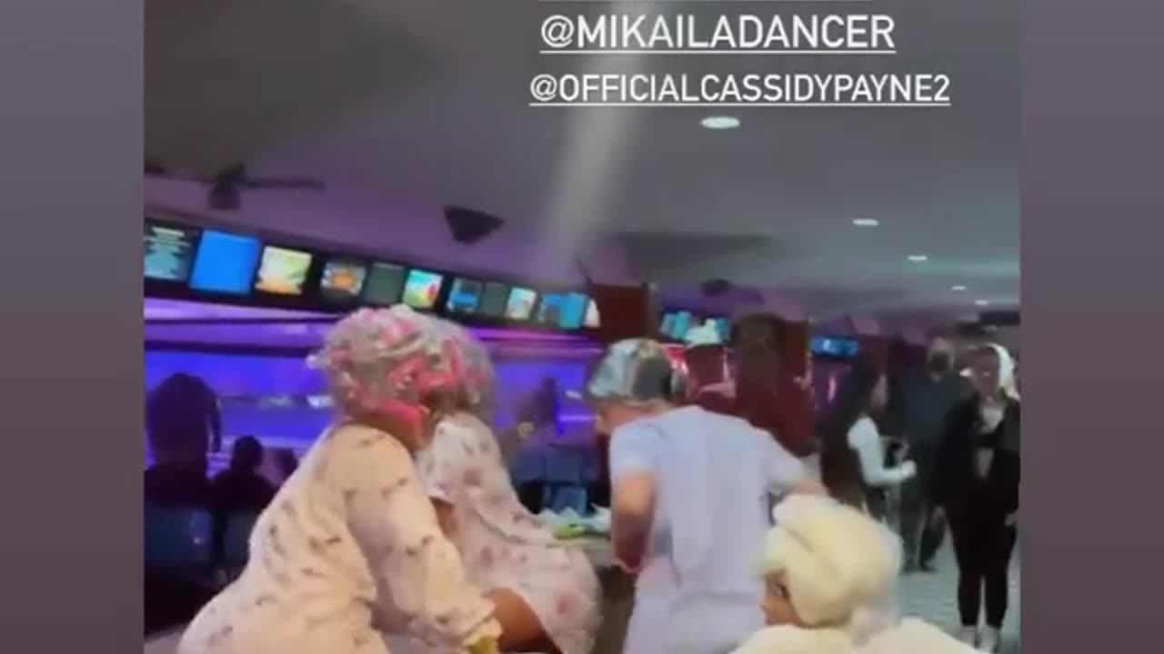 Mikaila Dancer Twerk in Granny Outfit?