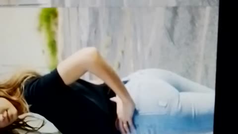 Jessica Alba Slapping Her Ass