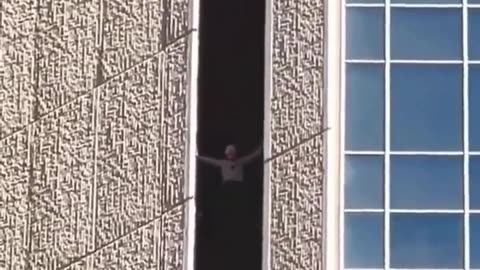 Pro Life Protestor Scales 40 Story Chase Building