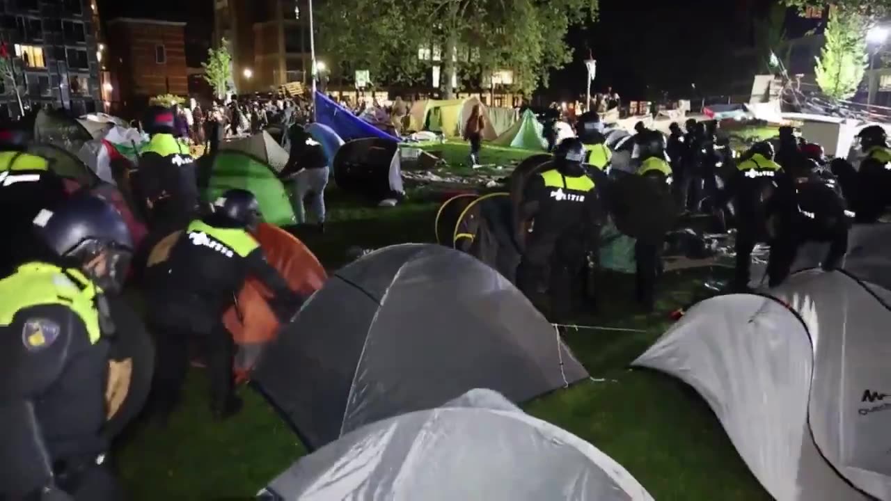 Dutch police move in and clear our Hamas supporters occupying Amsterdam University.