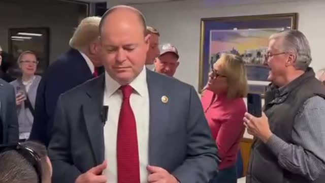 ❤️ Trump made a Surprise Visit to Local Ice Cream Shop in SC