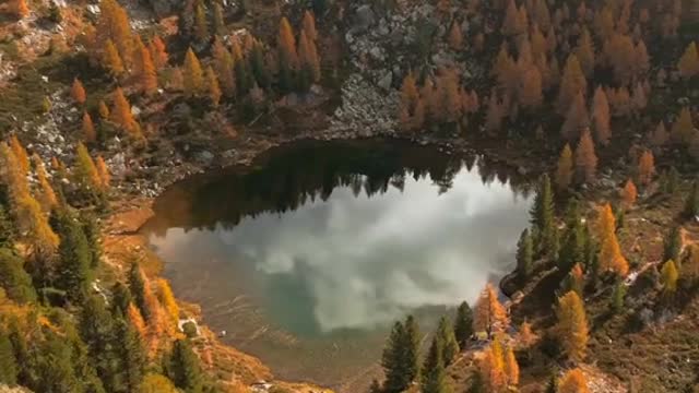 Autumn in the mountains of Trentino 🍂